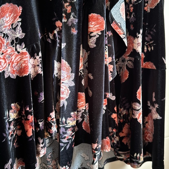 Velvet Floral Skirt with Ruffle - Picture 2 of 4